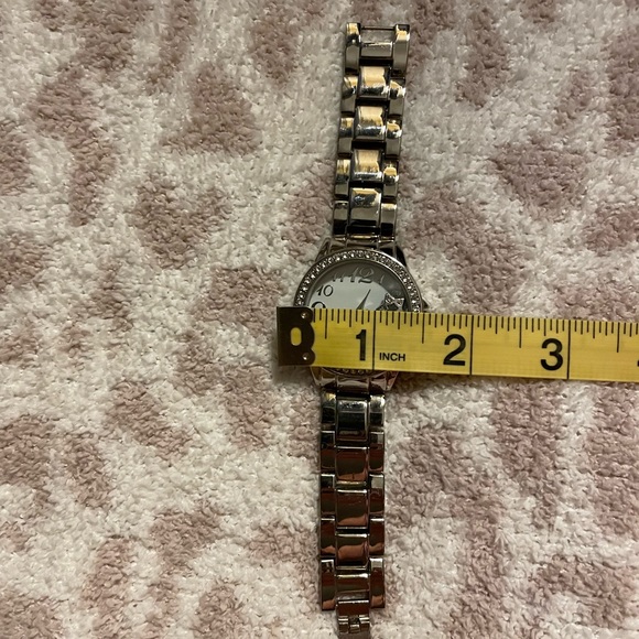 VGC Vintage AVON Floating Charms Silver tone Wristwatch. - Picture 10 of 16